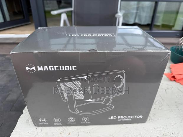 Advanced Smart Projector · Photo 4