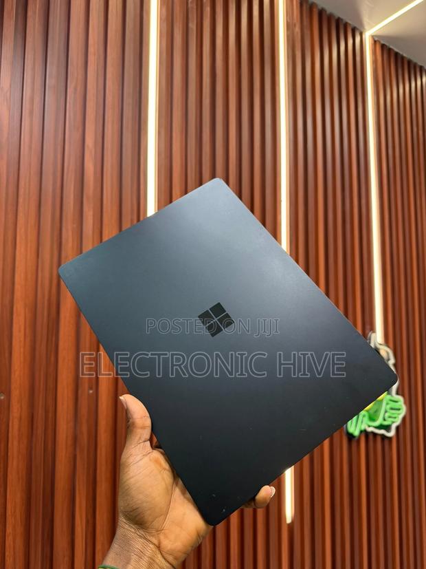 Laptop Microsoft Surface Laptop 3 8GB Intel Core I5 SSD 256GB · Photo 5