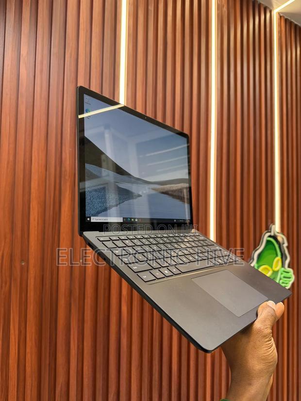 Laptop Microsoft Surface Laptop 3 8GB Intel Core I5 SSD 256GB · Photo 4