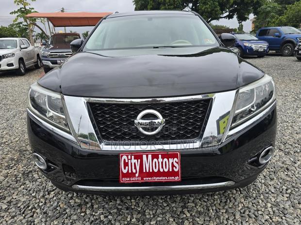 Nissan Pathfinder Platinum 4x4 2013 Black · Photo 1