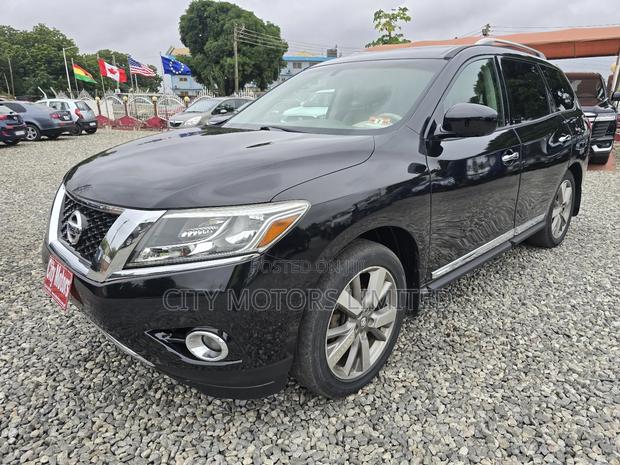 Nissan Pathfinder Platinum 4x4 2013 Black · Photo 2