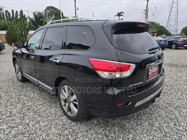 Nissan Pathfinder Platinum 4x4 2013 Black · Photo 4