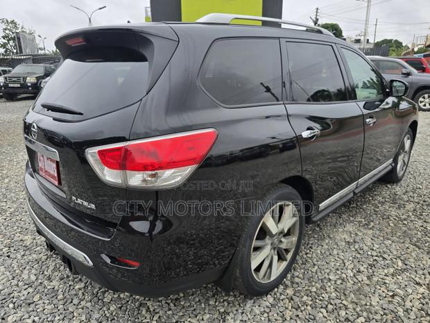 Nissan Pathfinder Platinum 4x4 2013 Black · Photo 6