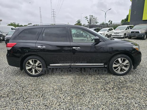 Nissan Pathfinder Platinum 4x4 2013 Black · Photo 7