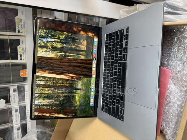 Laptop Apple MacBook Air 2023 M2 16GB Apple M2 SSD 256GB · Photo 1