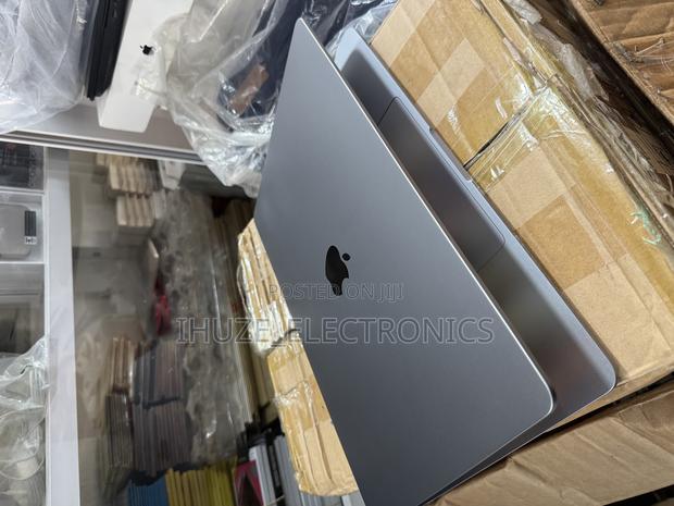 Laptop Apple MacBook Air 2023 M2 16GB Apple M2 SSD 256GB · Photo 5