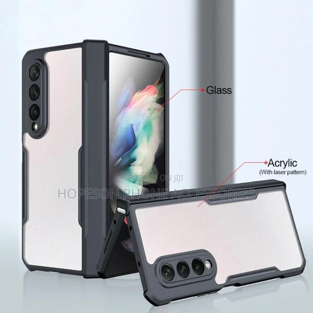 Samsung Z Fold Shockproof and Rugged Transparent Phone Case · Photo 3
