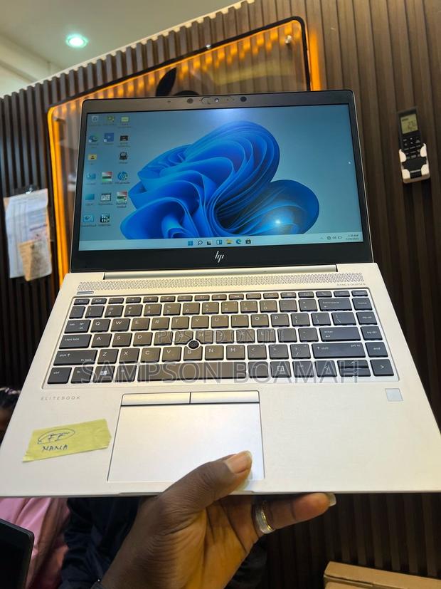 New Laptop HP EliteBook 745 G6 8GB AMD Ryzen 5 SSD 256GB · Photo 1