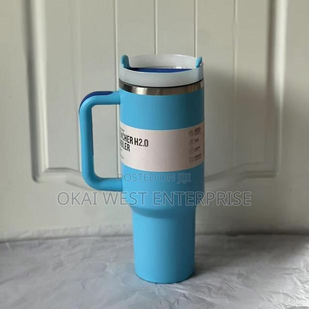 Stanley the Quencher H20 Cup 40 Oz · Photo 6