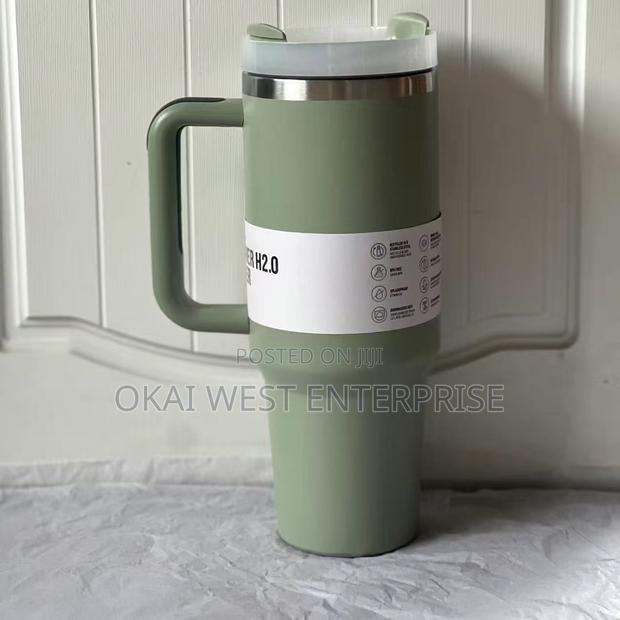 Stanley the Quencher H20 Cup 40 Oz · Photo 7