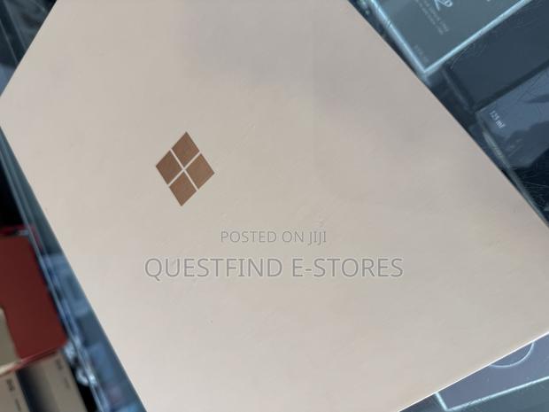 New Microsoft Surface Pro 11th Edition, a Copilot+ PC 16GB SSD 512GB · Photo 2