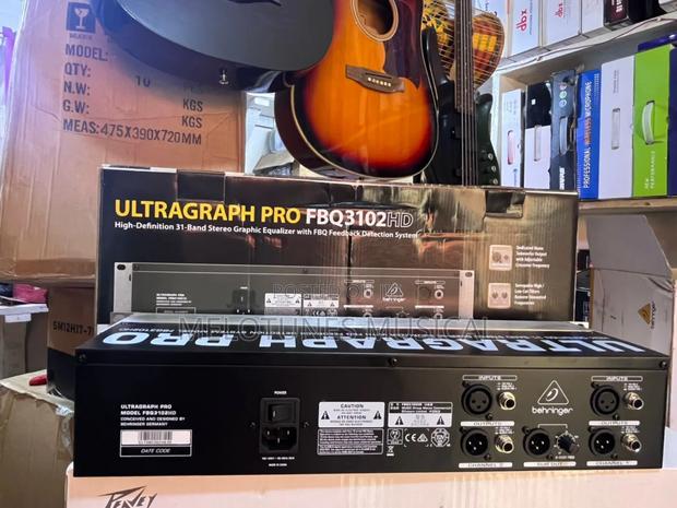 Behringer Ultragraph Pro Fbq3102hd 31-Band Stereo Equalizer · Photo 2