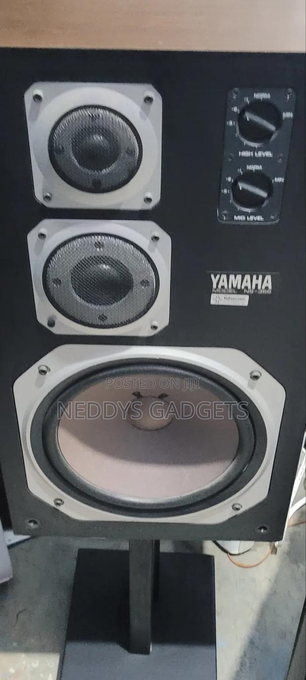 Yamaha Ns-366 Speakers · Photo 1