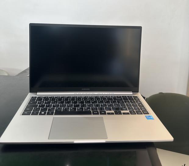 Laptop Samsung 8GB Intel Core I3 SSD 256GB · Photo 2