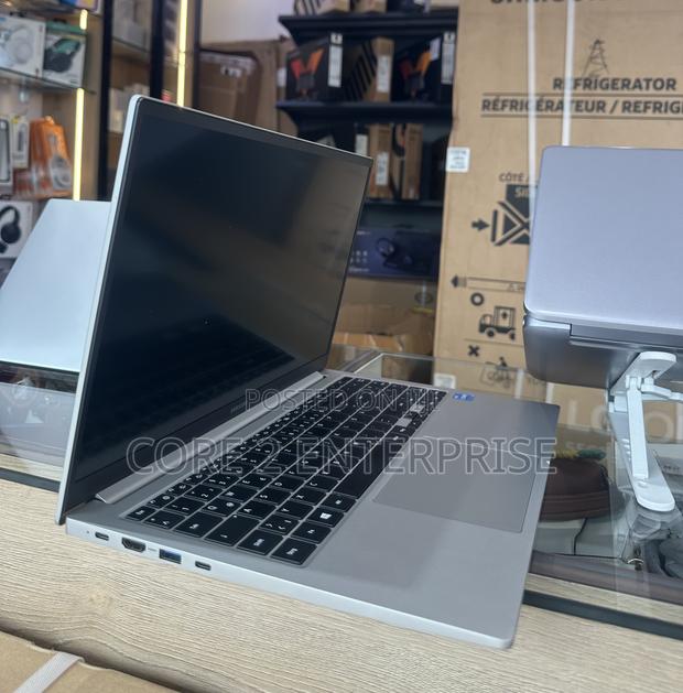 Laptop Samsung 8GB Intel Core I3 SSD 256GB · Photo 3