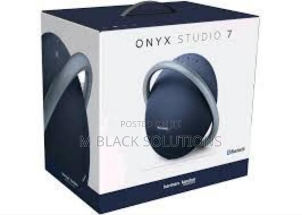 Harman Kardon Onyx Studio 7 Speaker · Photo 1