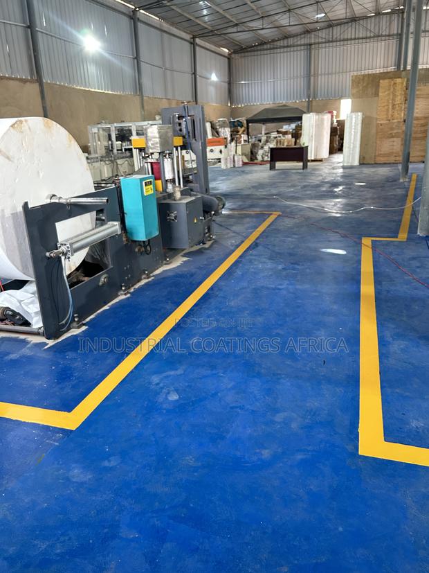 Xymax Maxcoat Industrial Floor Marking Paint, Marine Paint · Photo 4