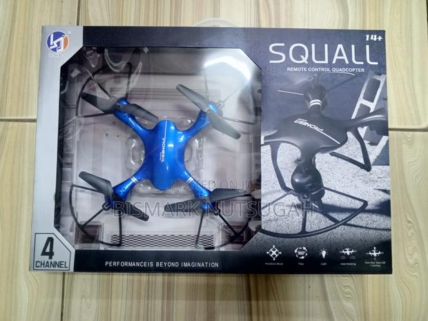Remote Control Flying Drone · Photo 6