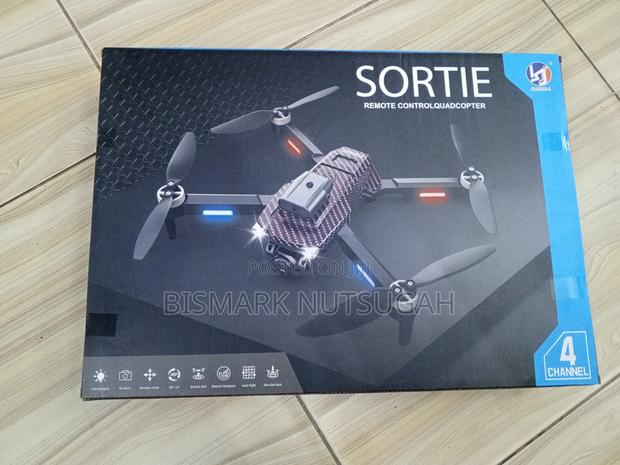 Remote Control Flying Drone · Photo 2