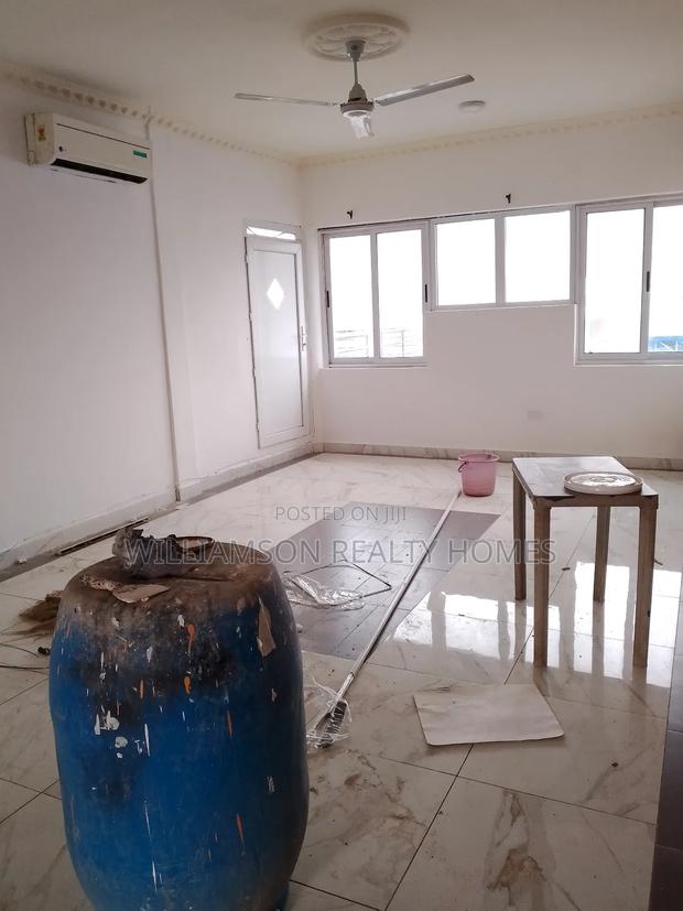 2bdrm Apartment in Community 18 Road, Spintex for rent · Photo 2