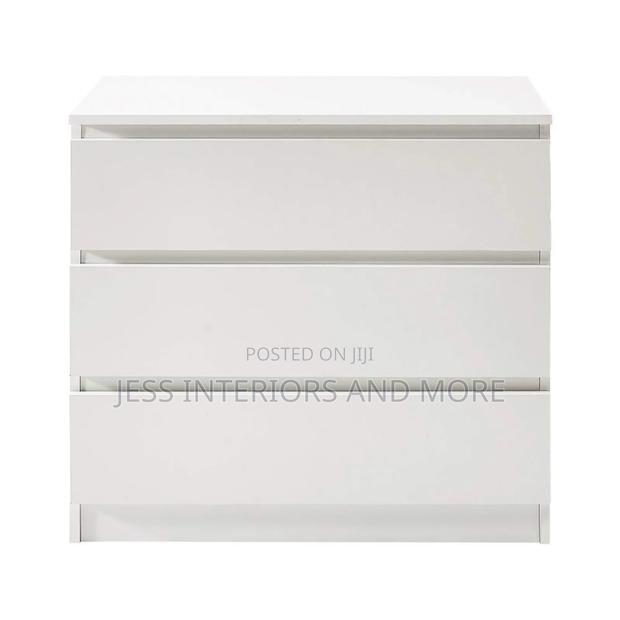 Dresser -Chest of 3 Drawers (White) · Photo 4