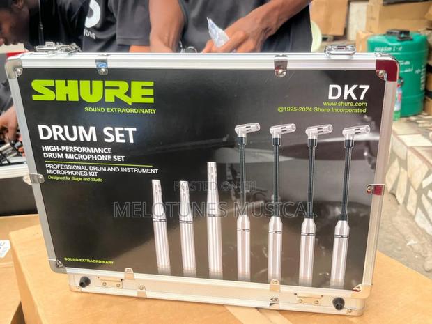 Shure Dmk57-52 Drum Microphone Kit · Photo 3