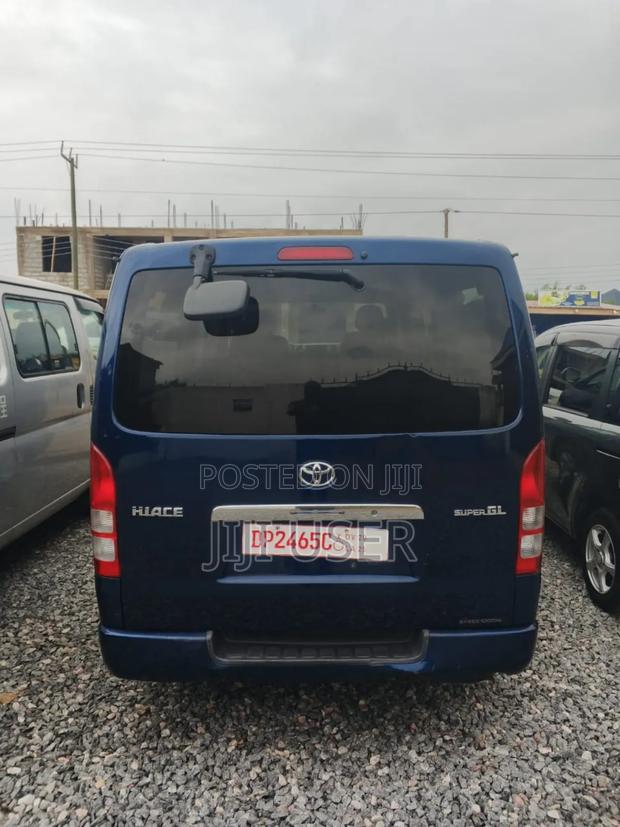 Toyota HiAce 2009 Blue · Photo 1