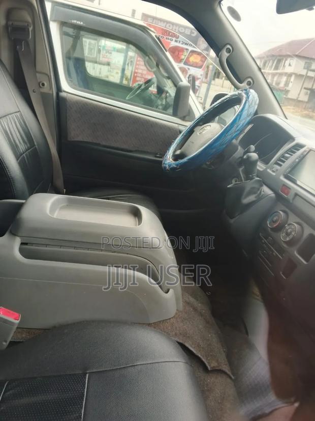 Toyota HiAce 2009 Blue · Photo 4