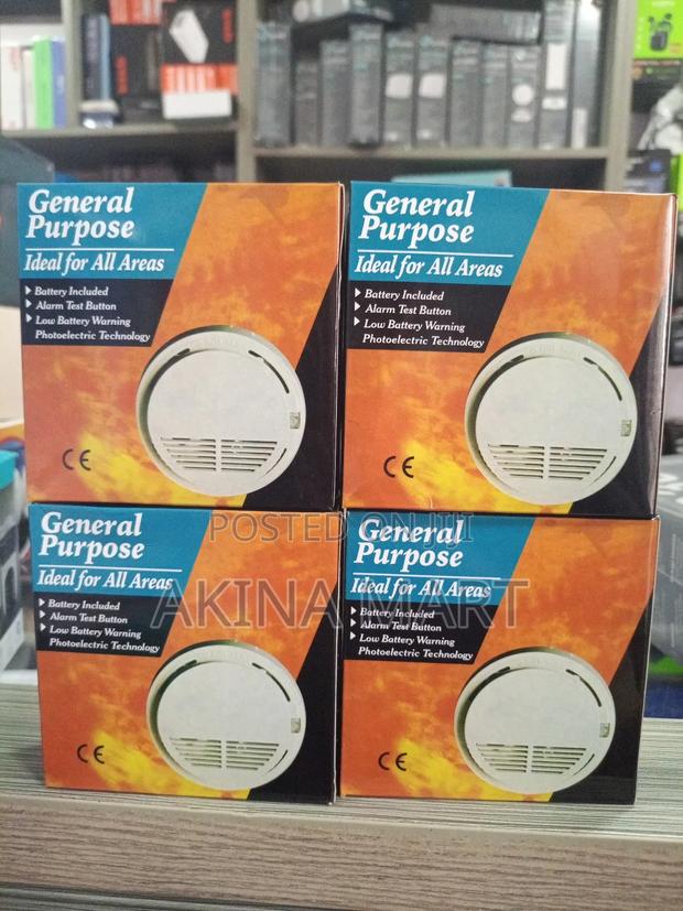 General Purpose Smoke Detector With Battery · Photo 2