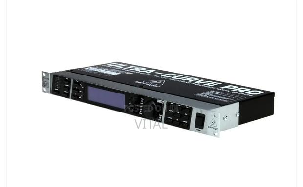 Behringer Ultra Curve Pro Deq 2496 · Photo 2