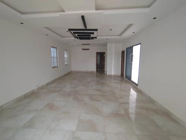 5bdrm House in Ogbojo, East Legon for sale · Photo 8