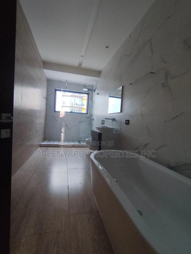 5bdrm House in East Legon for rent · Photo 8