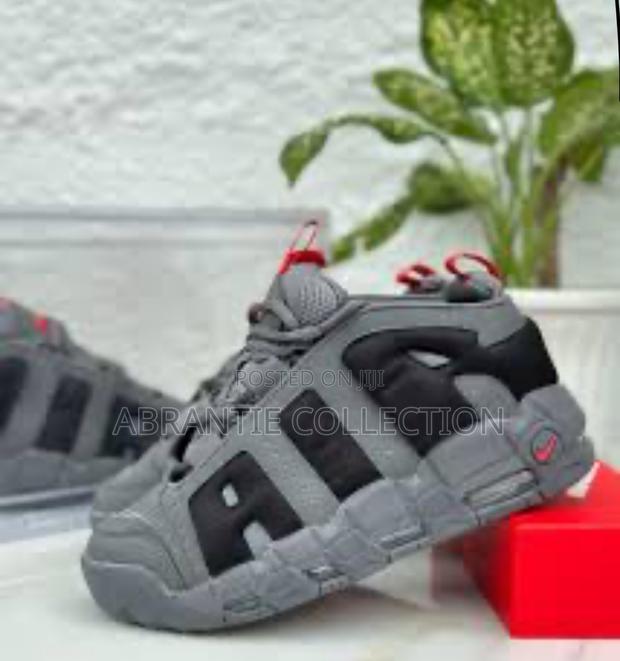 Nike More Uptempo Grey Low Sneaker · Photo 2