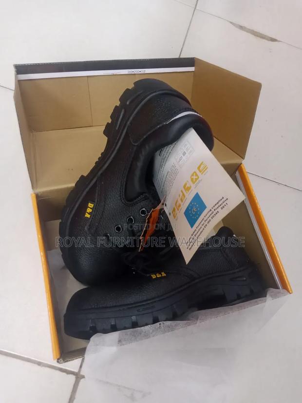Quality Labor Safety Shoes · Photo 3
