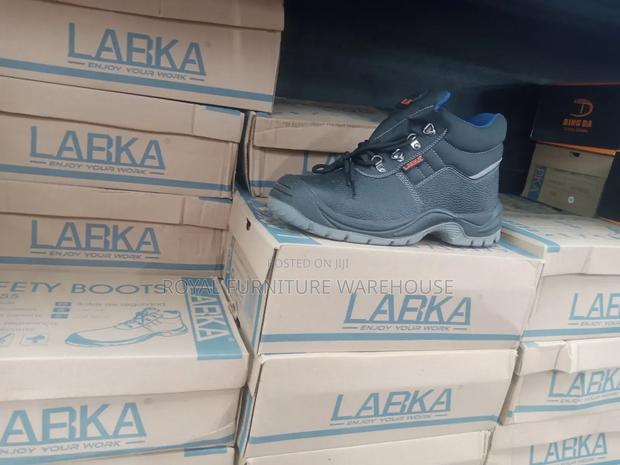 High Quality Labka Safety Shoes · Photo 1