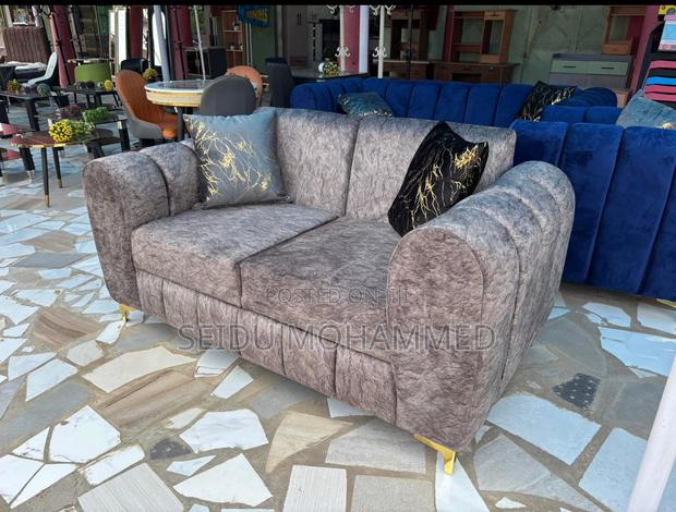 A Nice 2 in 1 Sofas · Photo 1