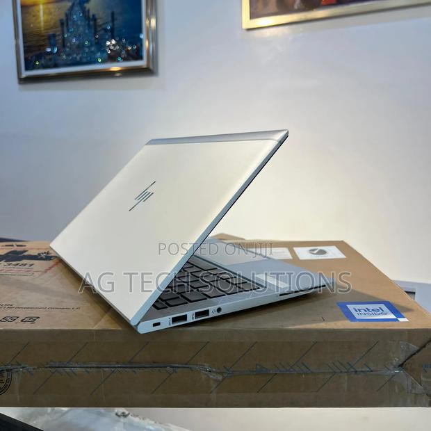 New Laptop HP EliteBook 830 G7 16GB Intel Core I7 SSD 512GB · Photo 7