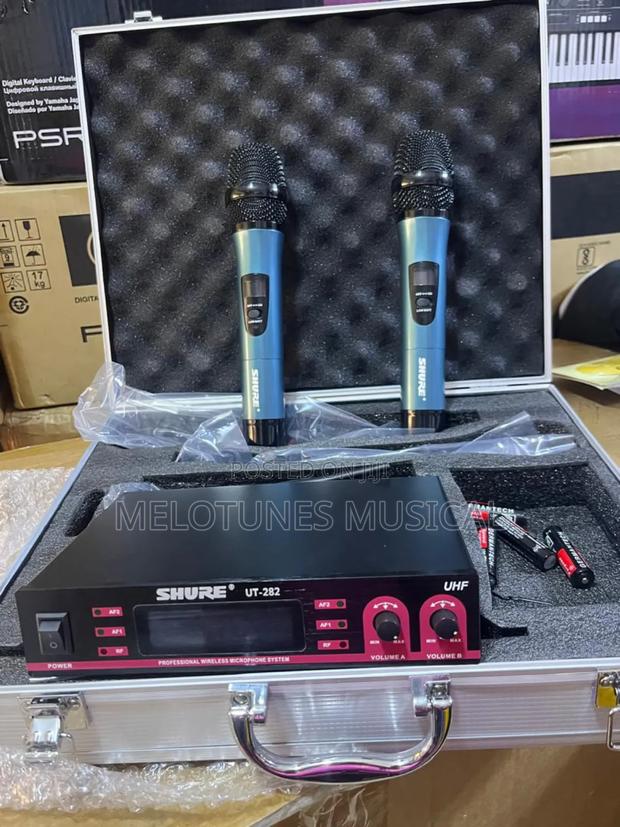 Shure Ut-282 Professional Wireless Microphone System. · Photo 1