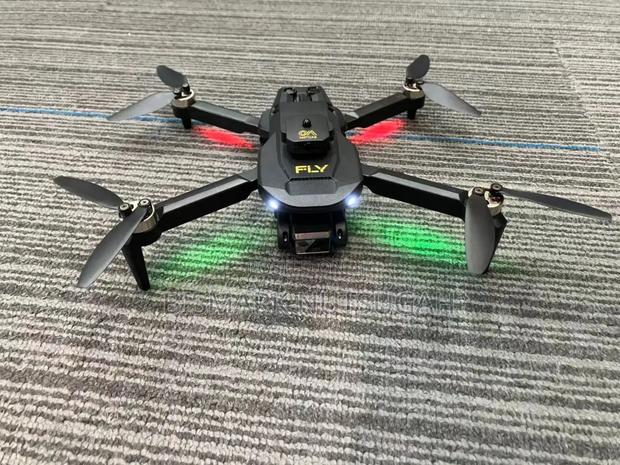 S25 Flying Drone For Sale · Photo 1