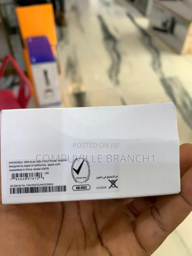 Apple Dual Usb-C 35w Adapter · Photo 3