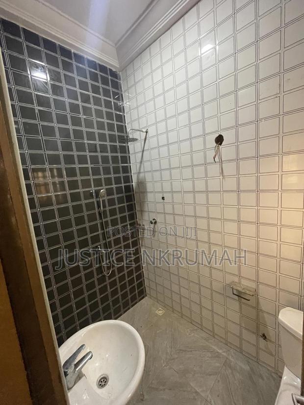 1bdrm Apartment in Mr Justice Estate, Bortiano for rent · Photo 7