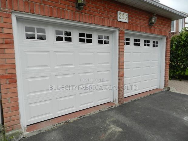 Mordern Garage Door · Photo 2