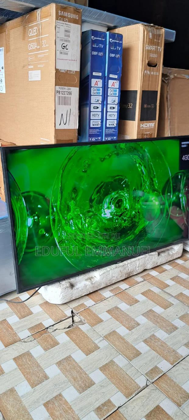 Samsung 43" Qled Uhd Smart Netflix Youtube Apple Airplay · Photo 2