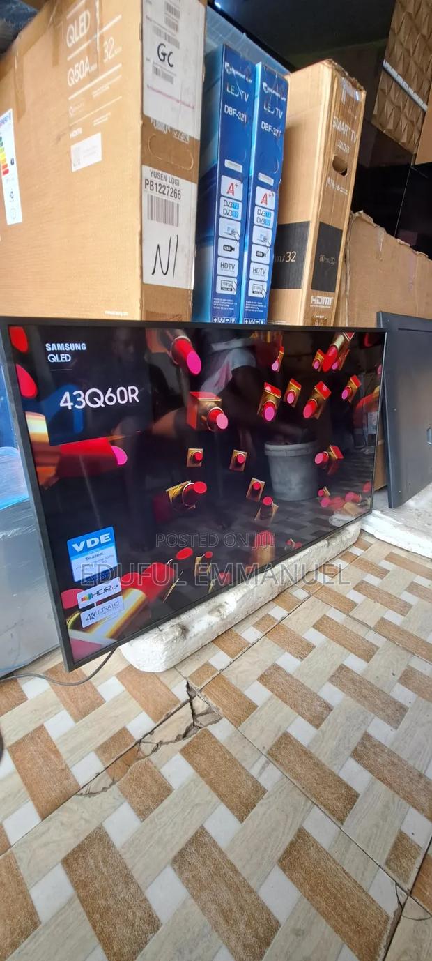 Samsung 43" Qled Uhd Smart Netflix Youtube Apple Airplay · Photo 6