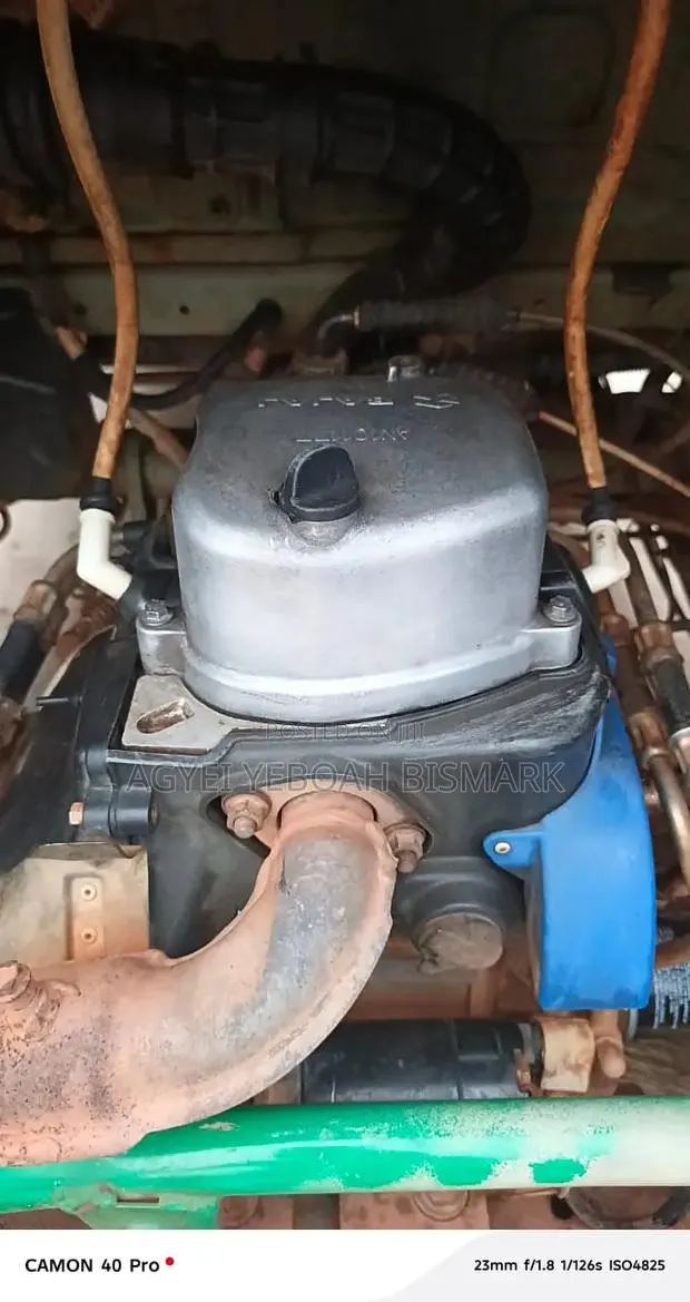 Bajaj RE 2024 Green · Photo 4