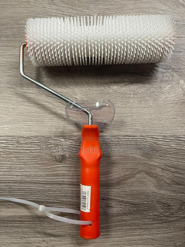 Spike Roller for Epoxy Floor – Bubble Remover for Screed · Photo 1