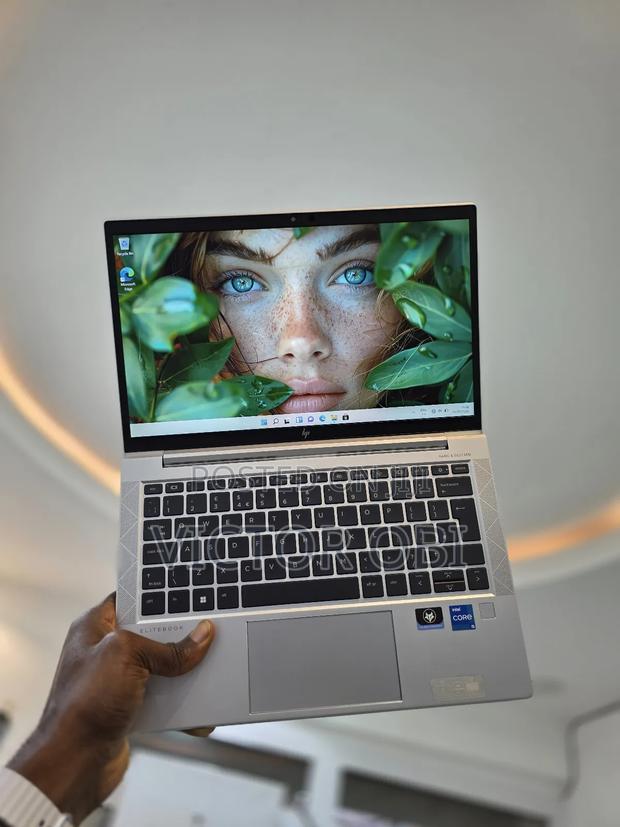 Laptop HP EliteBook 830 G8 32GB Intel Core I5 SSD 256GB · Photo 2