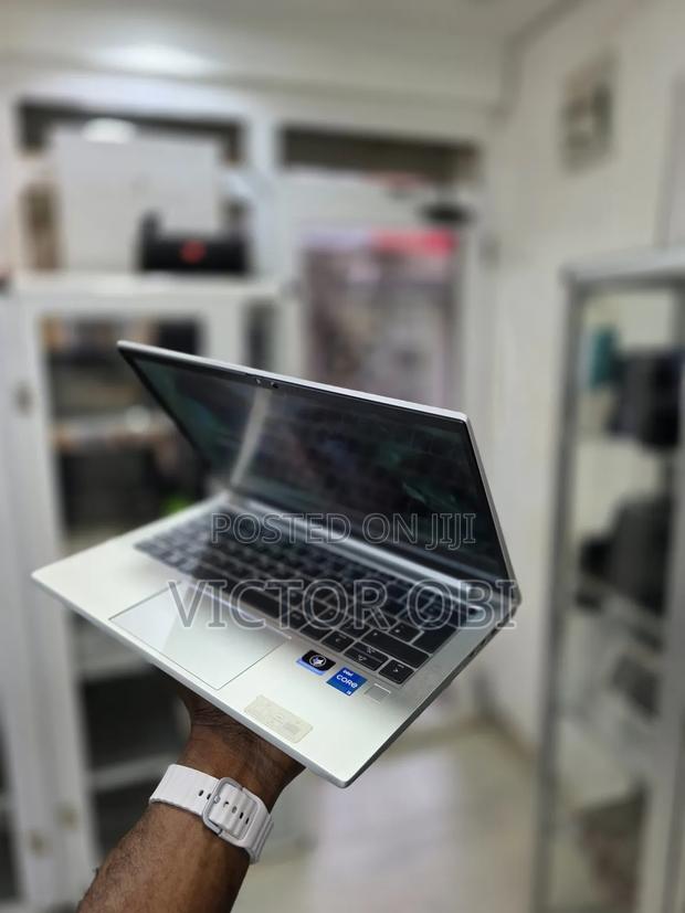Laptop HP EliteBook 830 G8 32GB Intel Core I5 SSD 256GB · Photo 8