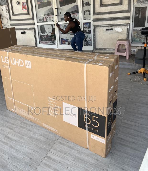Authentic Lg 65ur800 65 Inch Uhd Smart Screen Tv(Black). · Photo 2
