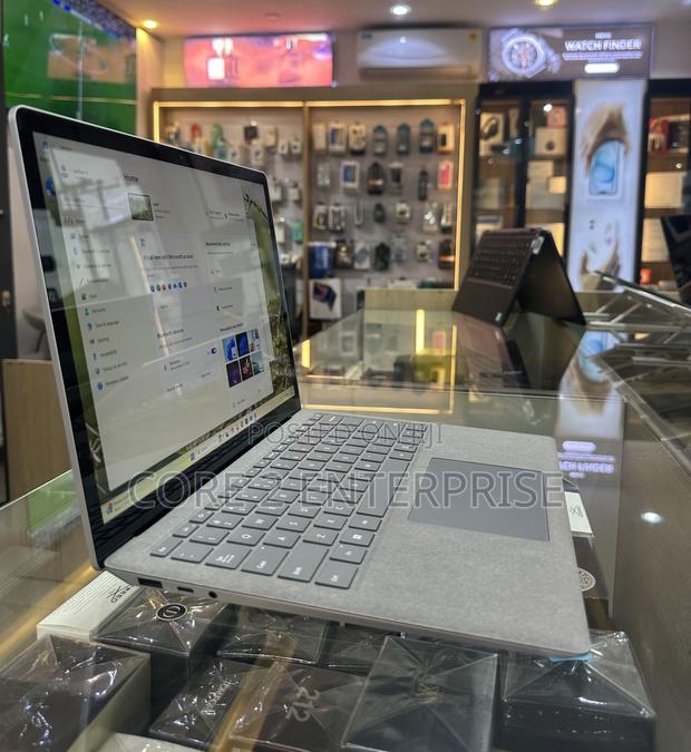 Laptop Microsoft Surface Laptop 3 8GB Intel Core I5 SSD 256GB · Photo 1